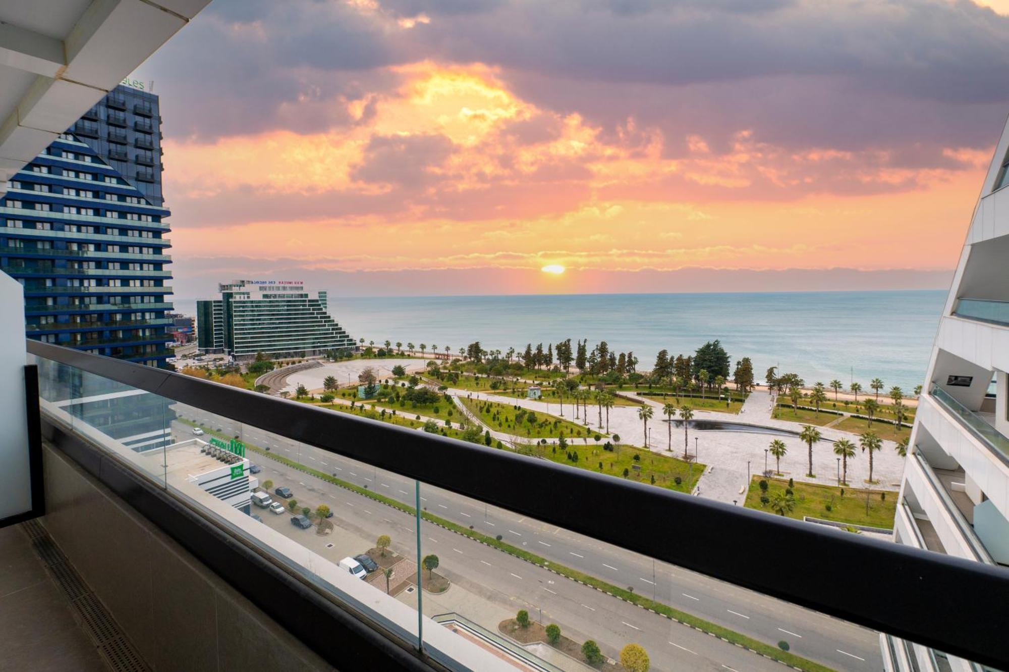 The Grandeur Hotel Batumi Luaran gambar
