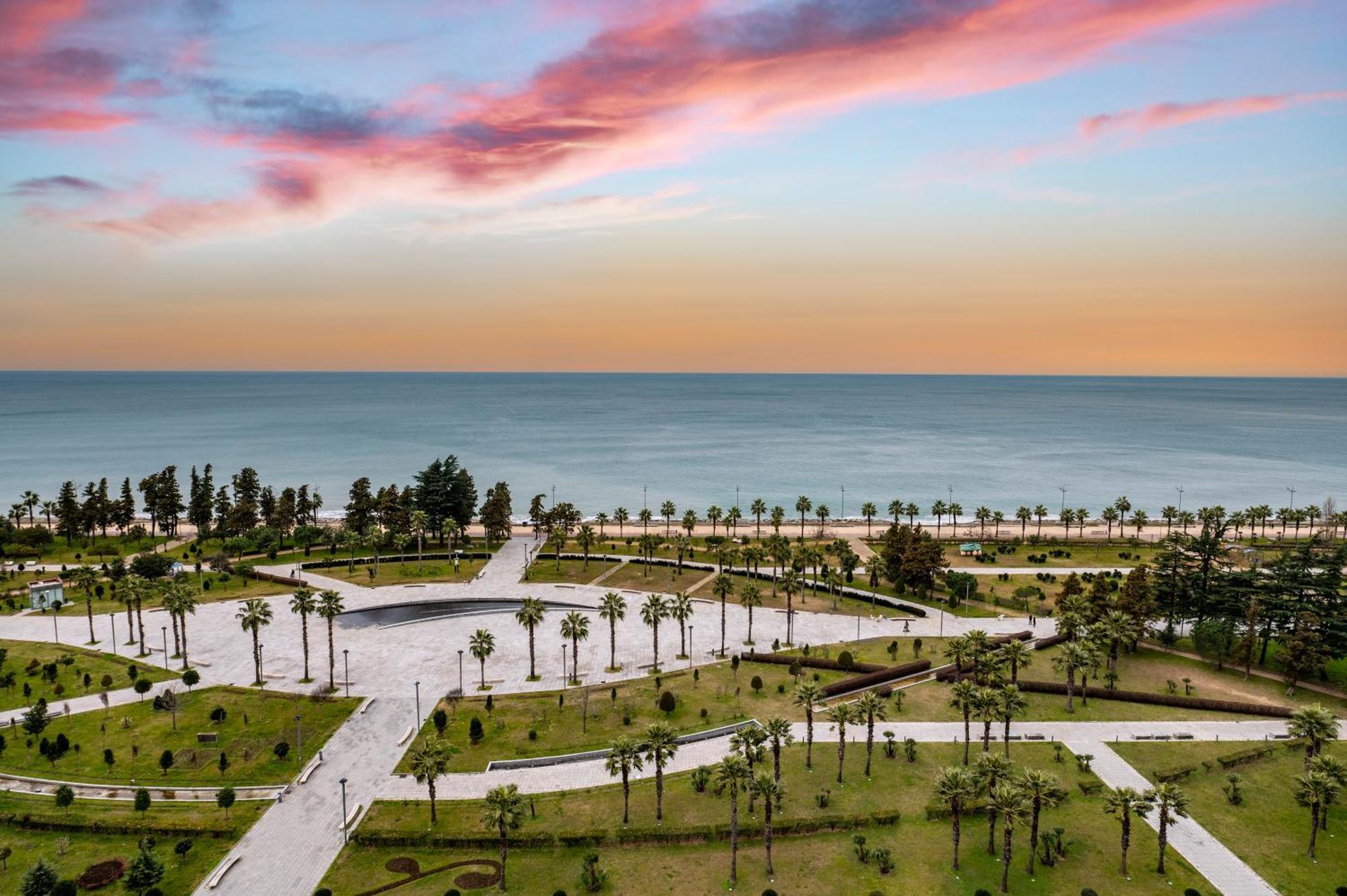The Grandeur Hotel Batumi Luaran gambar